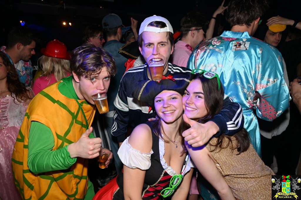 ../Images/Pyamaparty 127.jpg